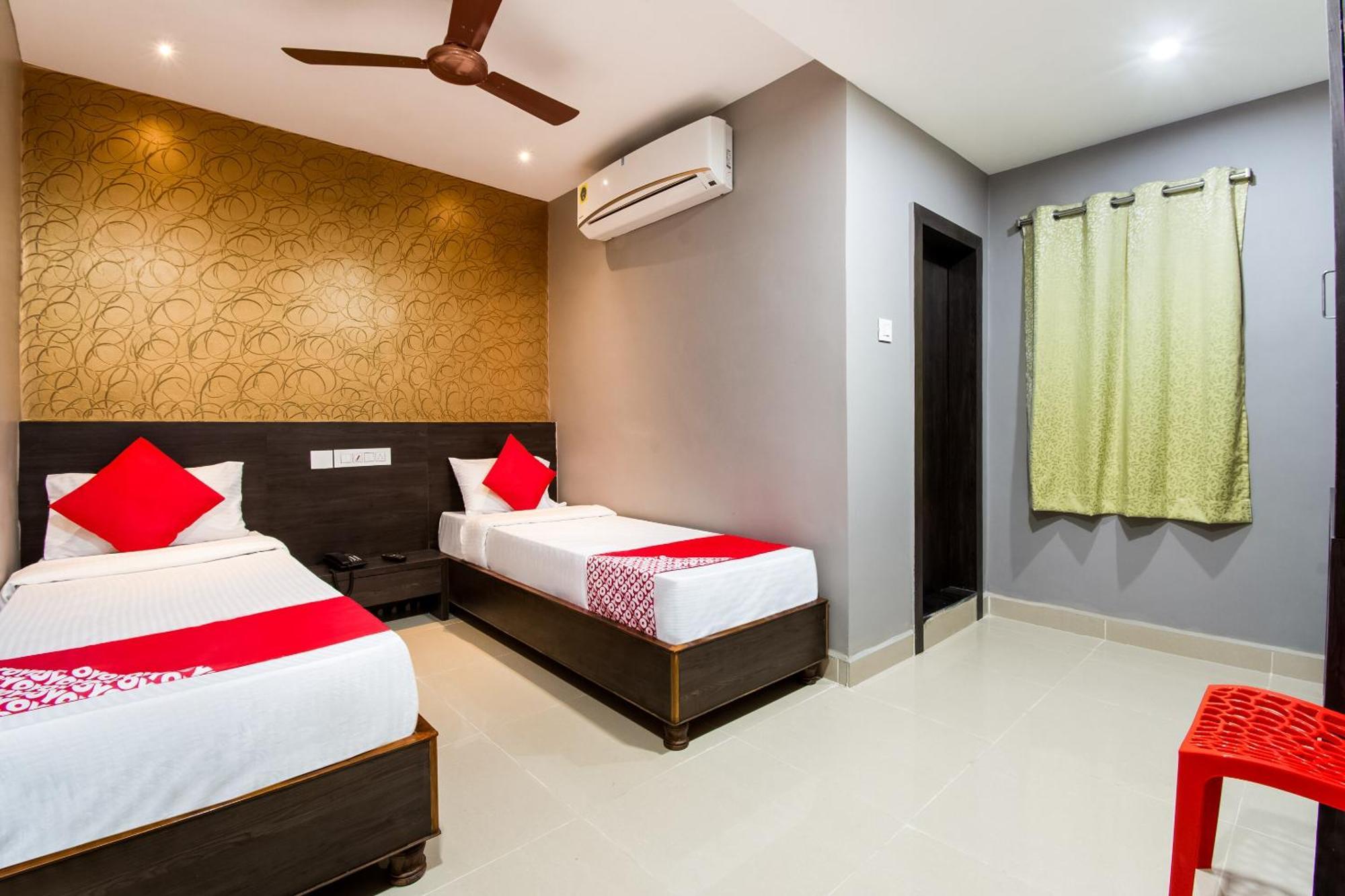 Hotel Cj Inn Vijayawada Bagian luar foto